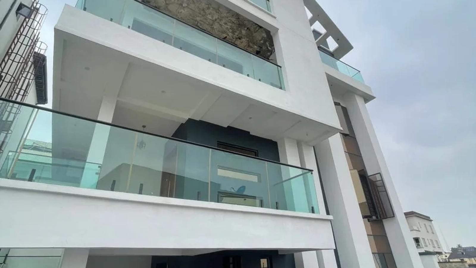 4 Bedroom Fully Detached Duplex