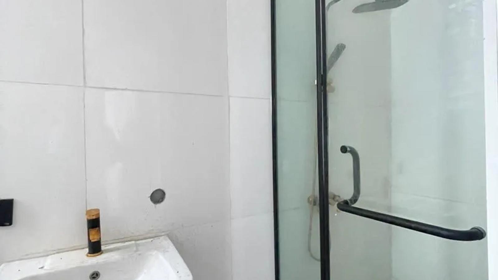 5 Bedroom Fully Detached Duplex