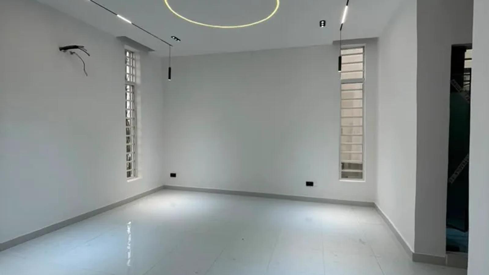 5 Bedroom Fully Detached Duplex