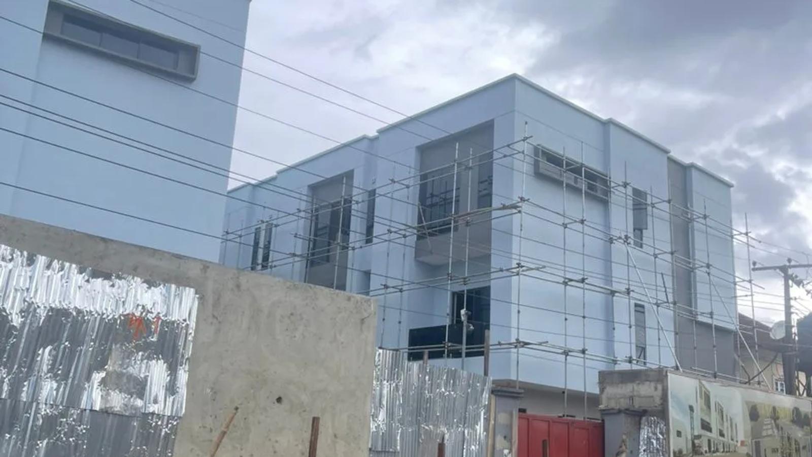 4 BEDROOM TERRACE WITH BQ