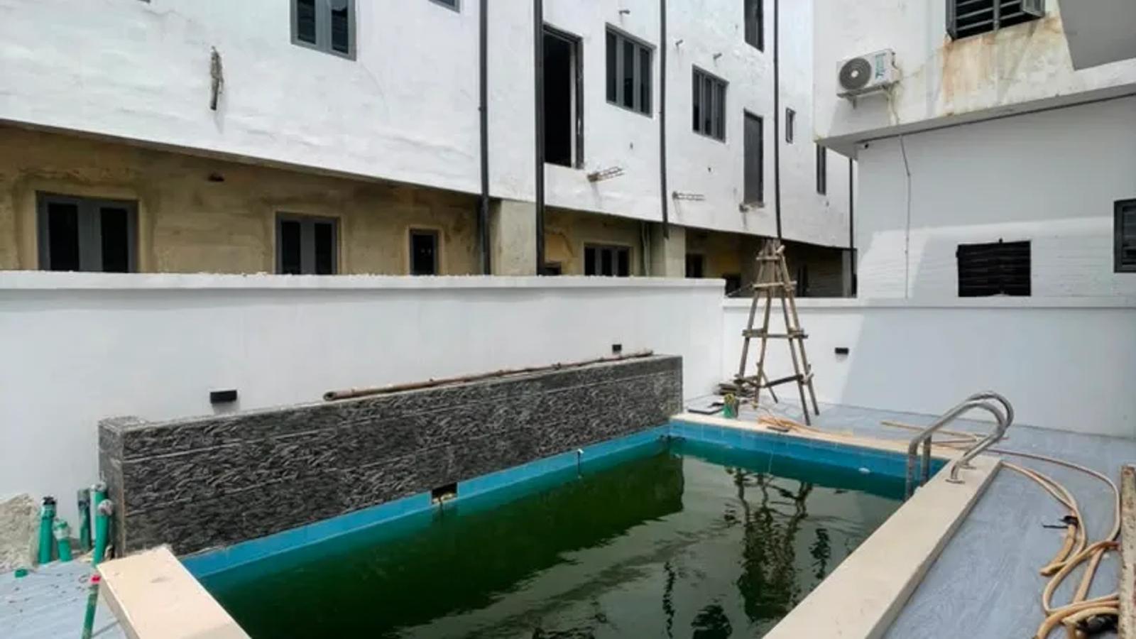 5 Bedroom Fully Detached Duplex