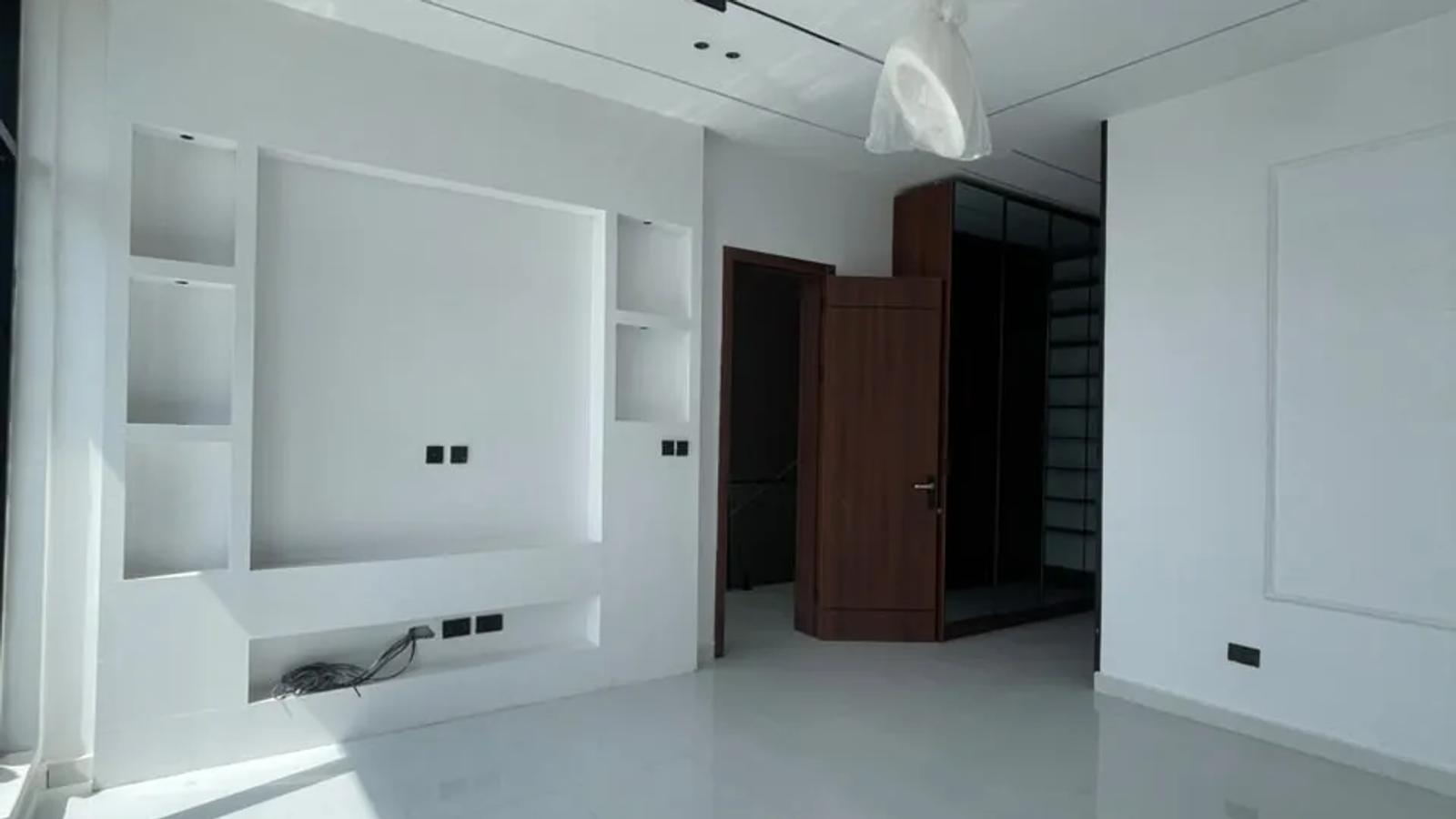 4 Bedroom Semi Detached Duplex