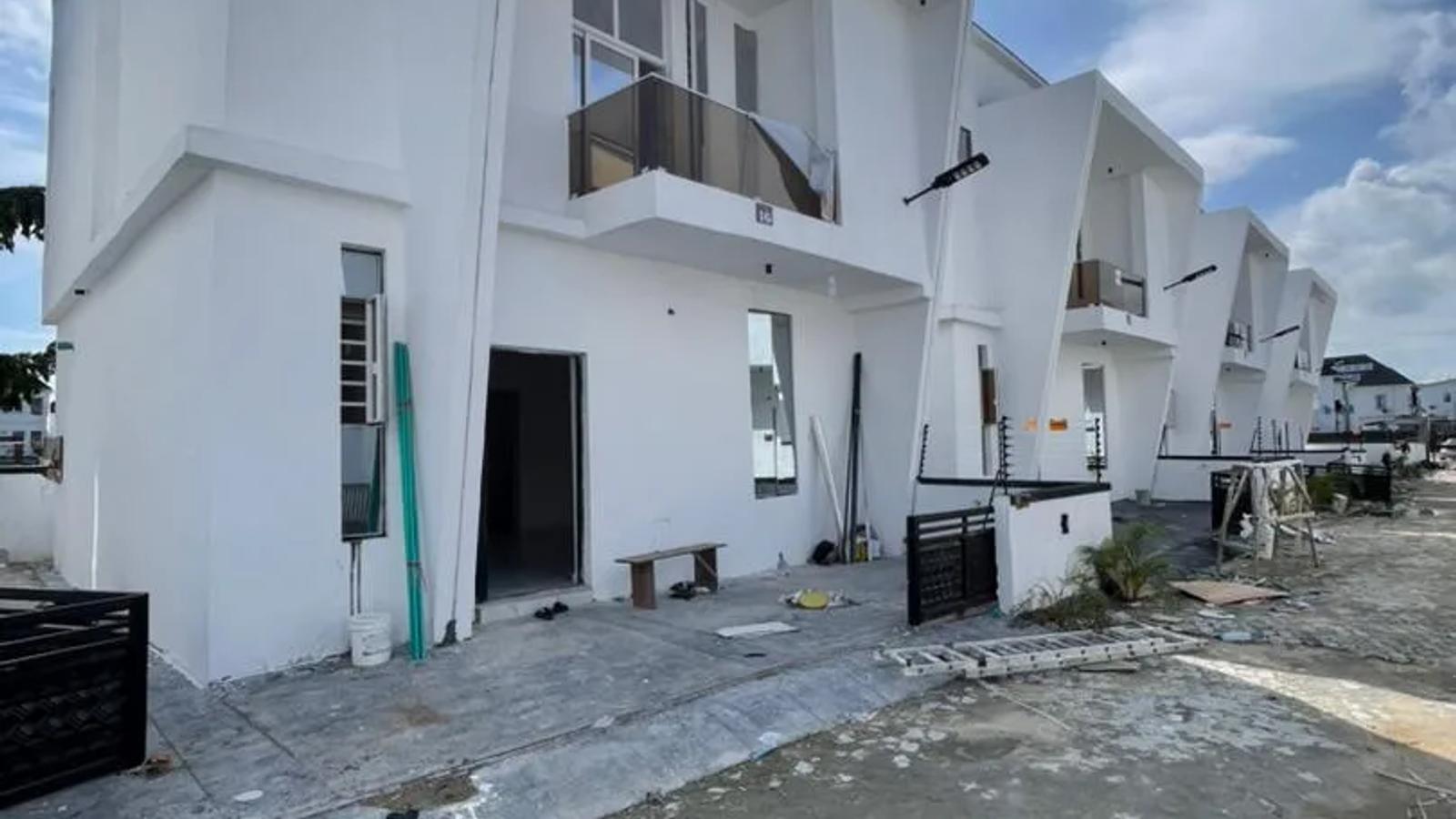 3 & 4 Bedroom Fully Detached Duplex