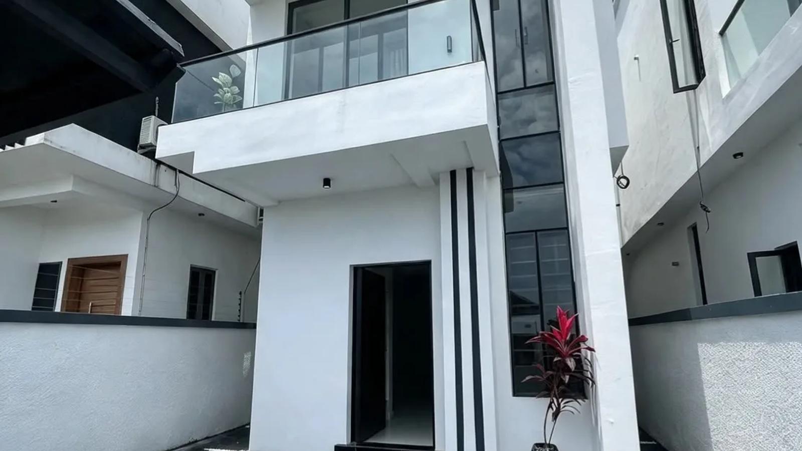5 Bedroom fully Detached Duplex