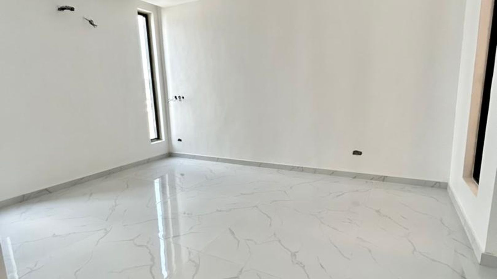 6 Bedroom Fully Detached Duplex