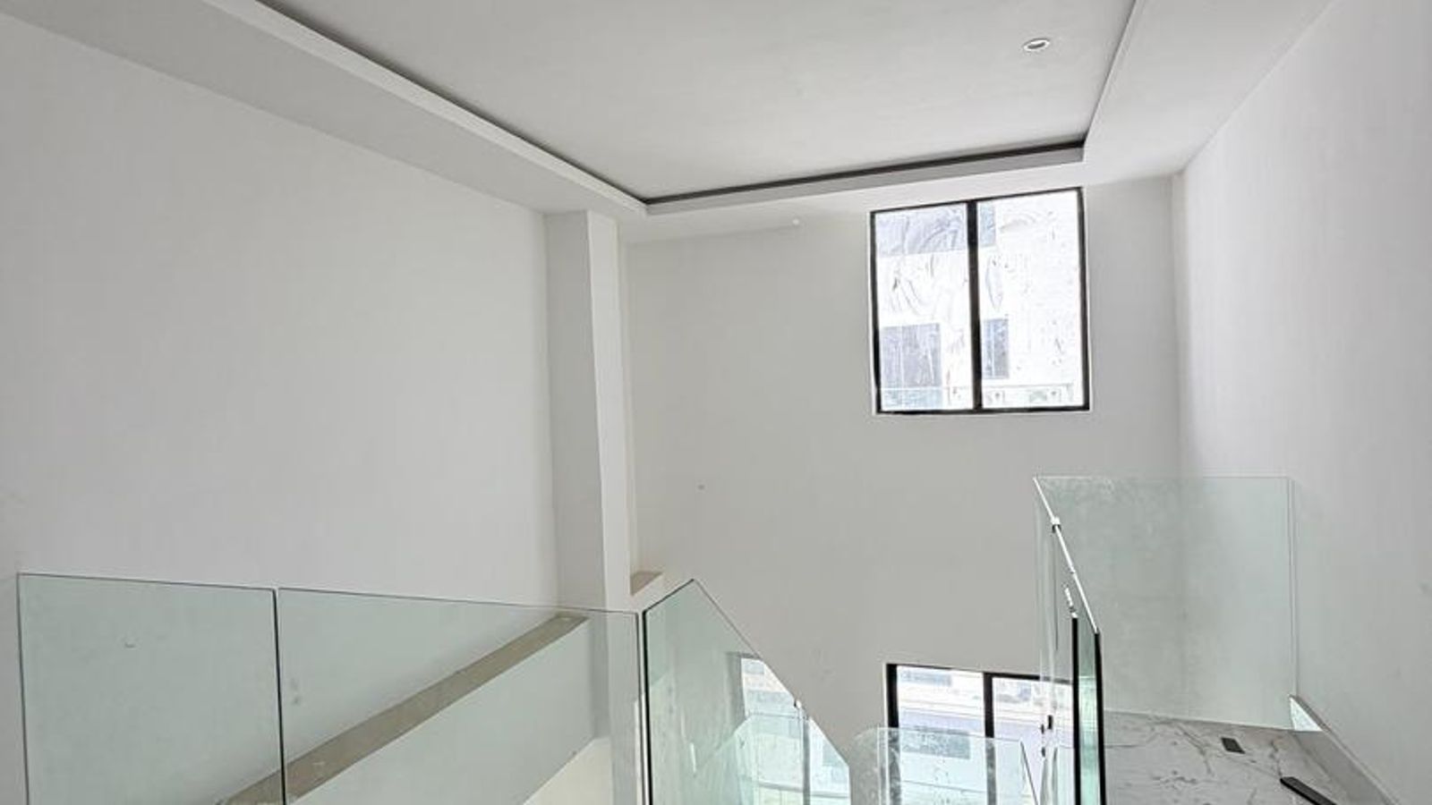 4 Bedroom Maisonette