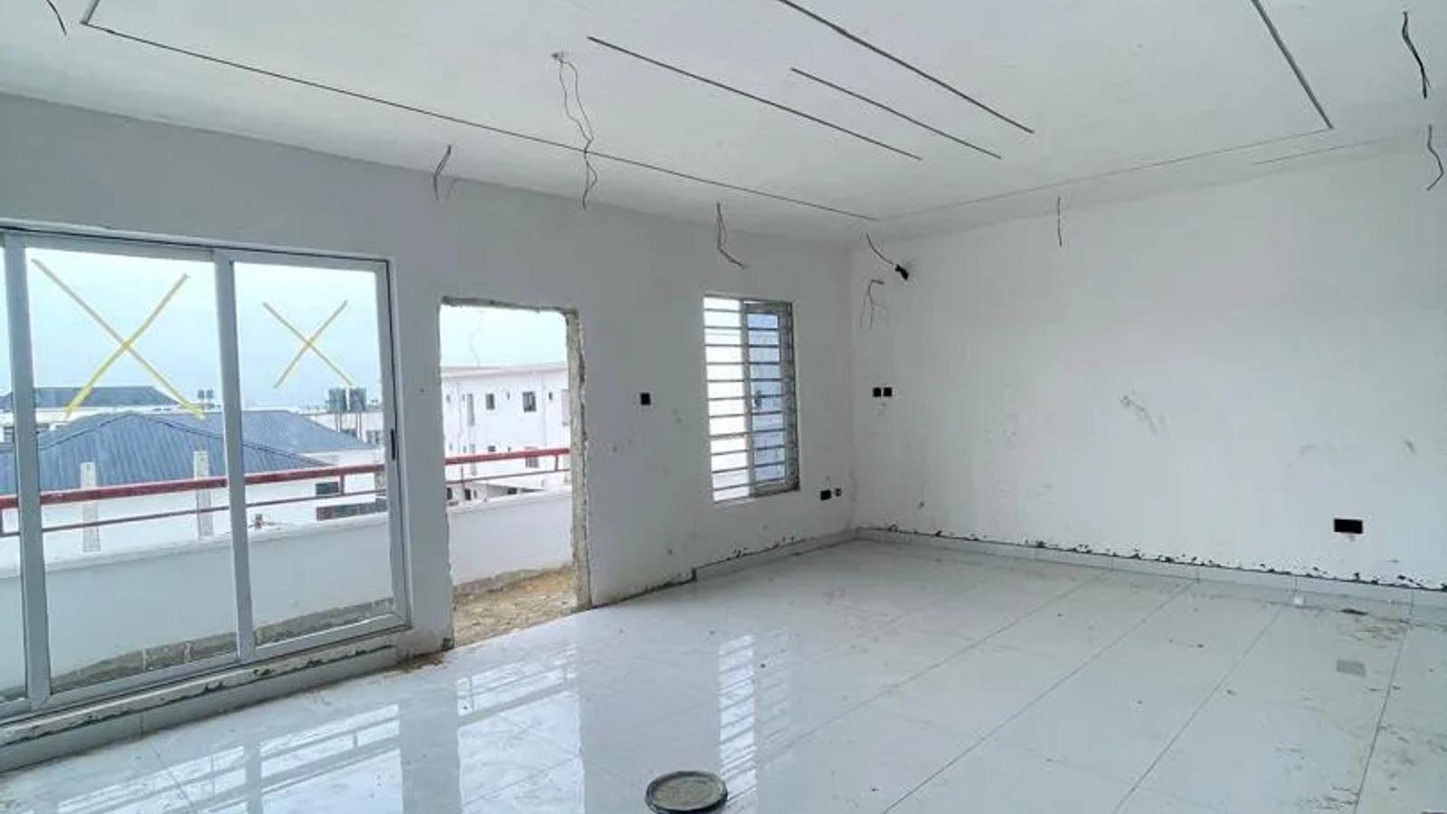 5 Bedroom Fully Detached Duplex