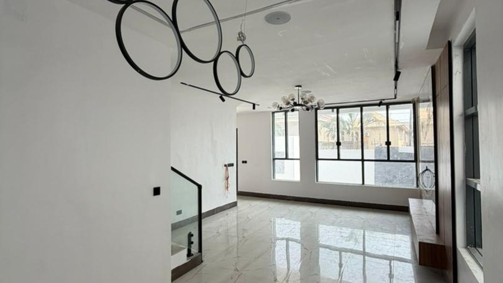 5 Bedroom Fully Detached Duplex
