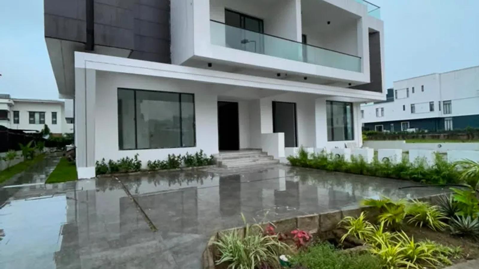 5 Bedroom Semi Detached Duplex Duplex