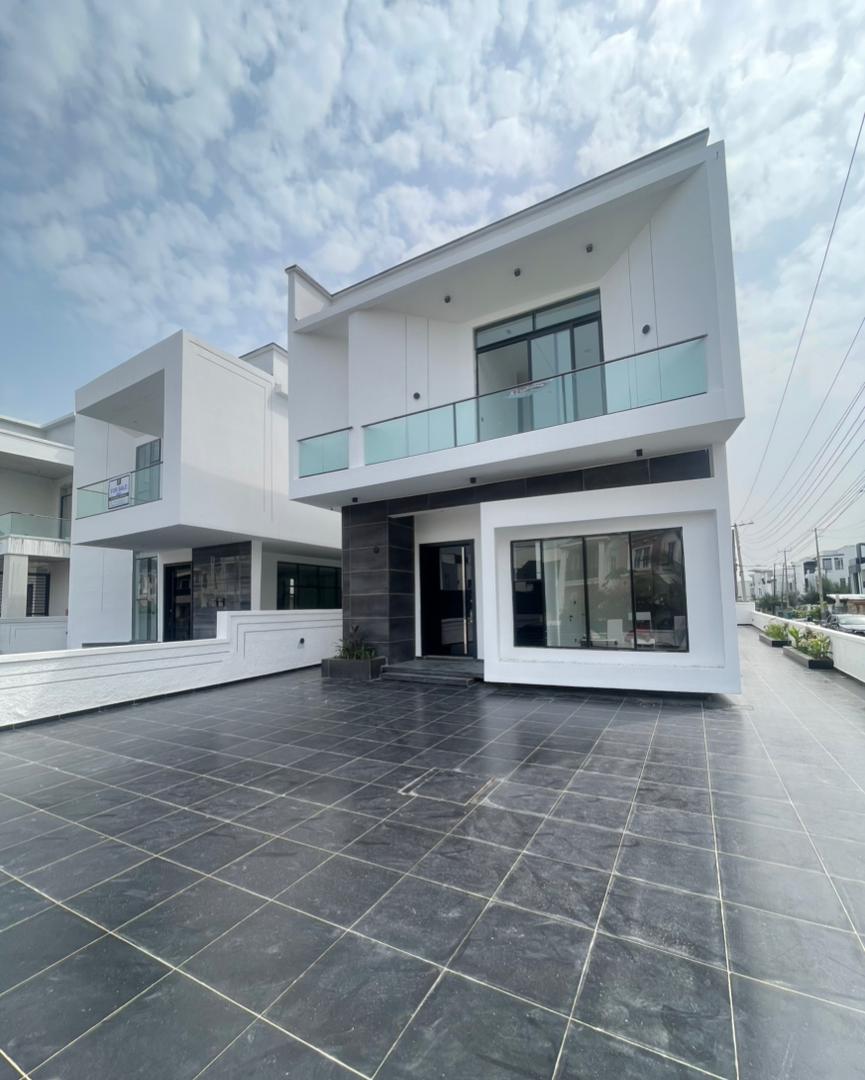 5 Bedroom Fully Detached Duplex