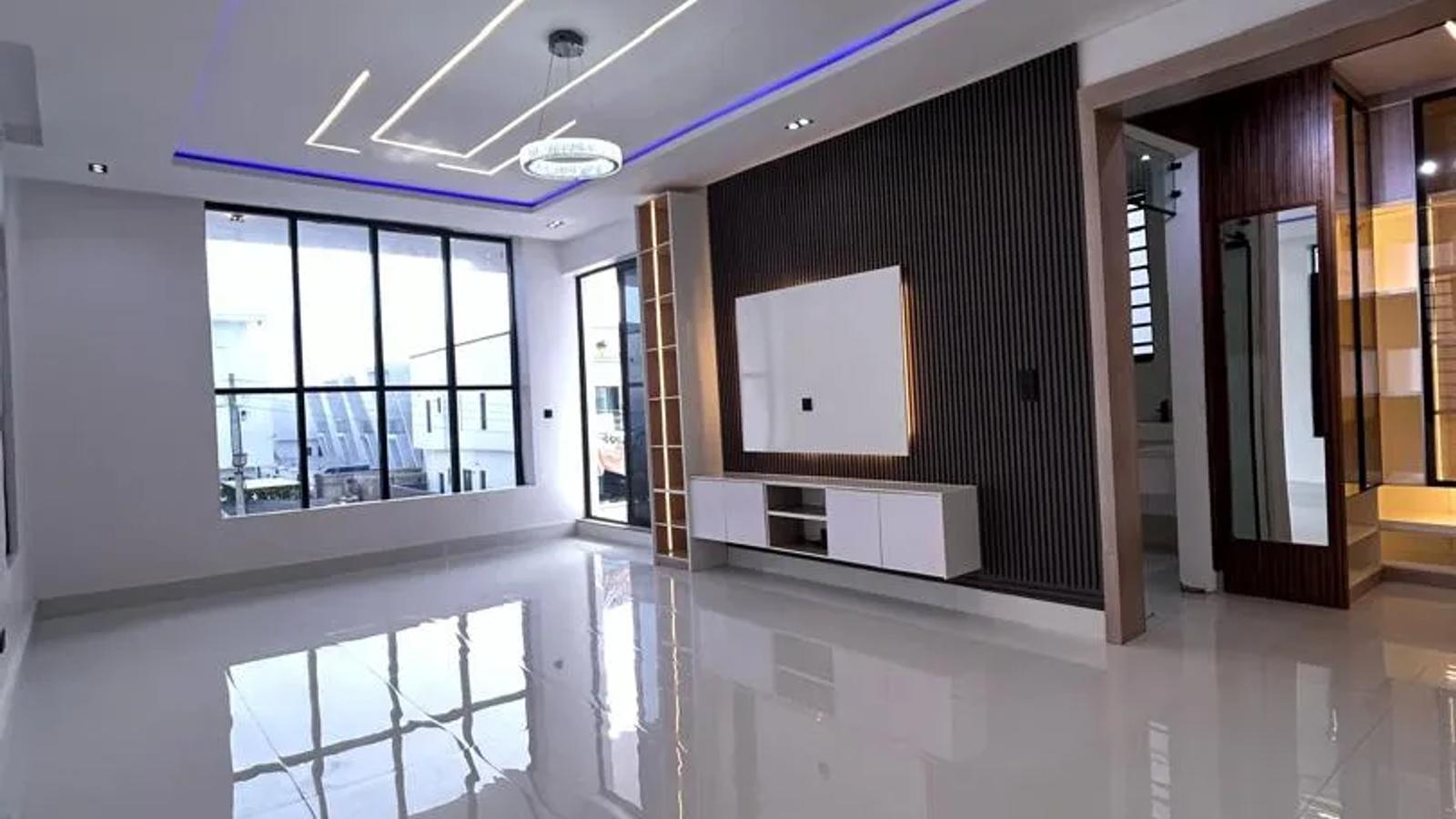5 Bedroom Fully Detached Duplex