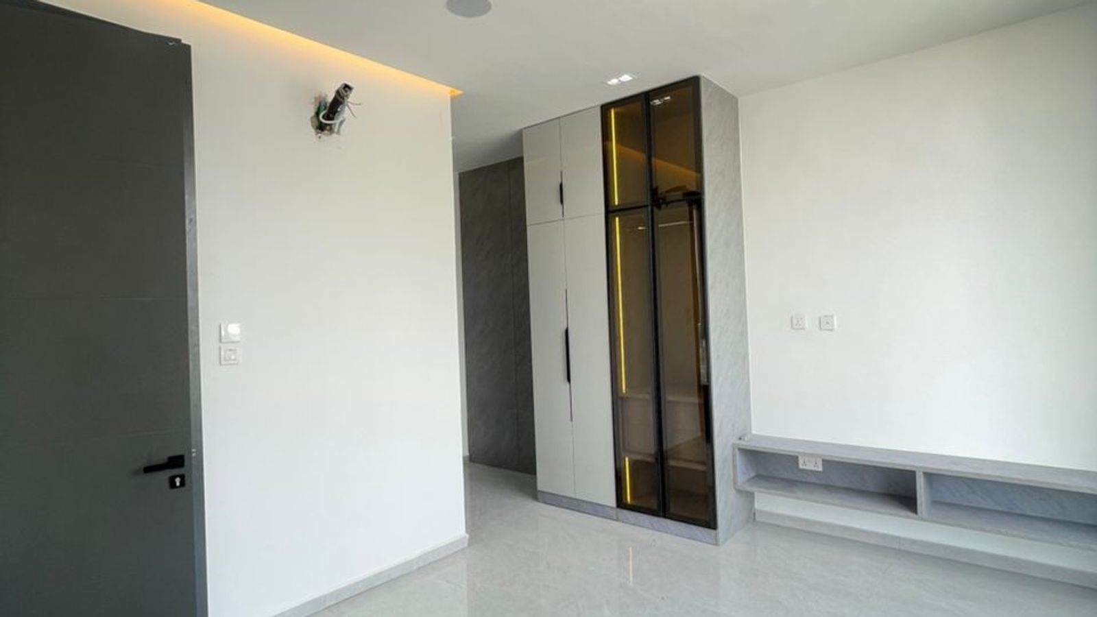 5 Bedroom Fully Detached Duplex