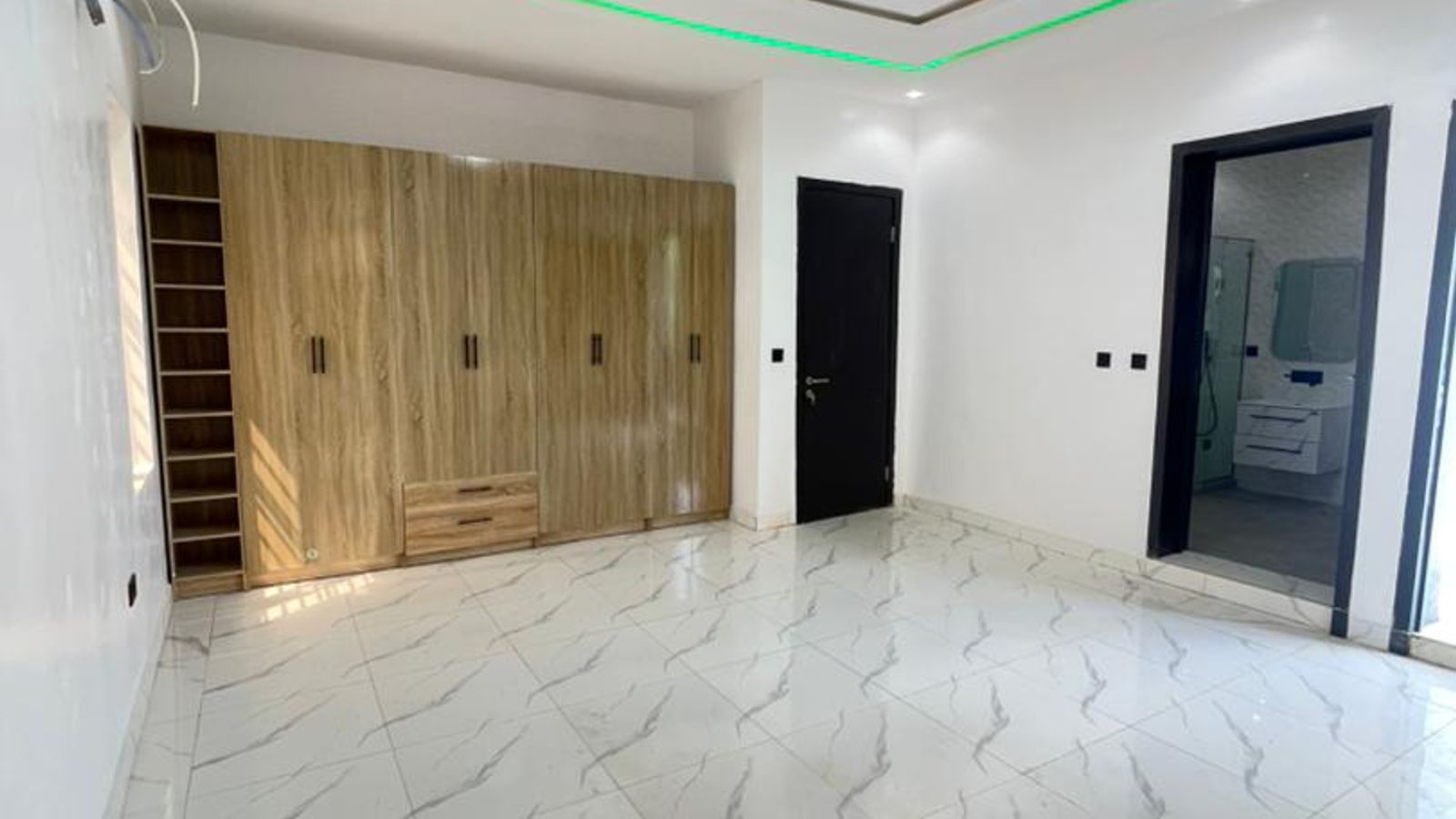 4 Bedroom Fully Detached Duplex