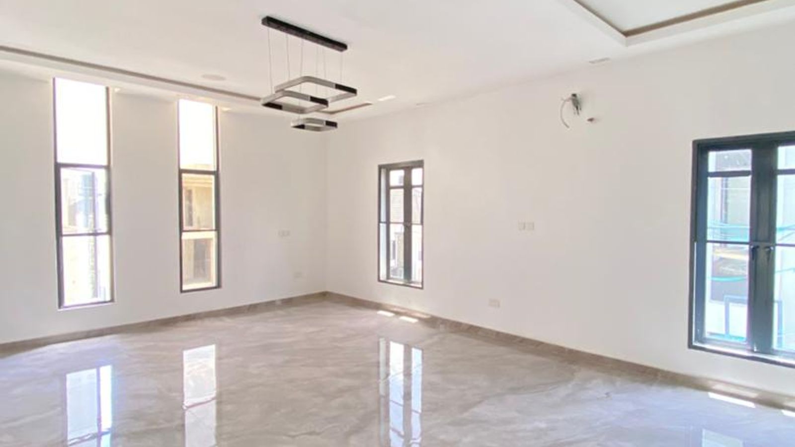 5 Bedroom Fully Detached Duplex