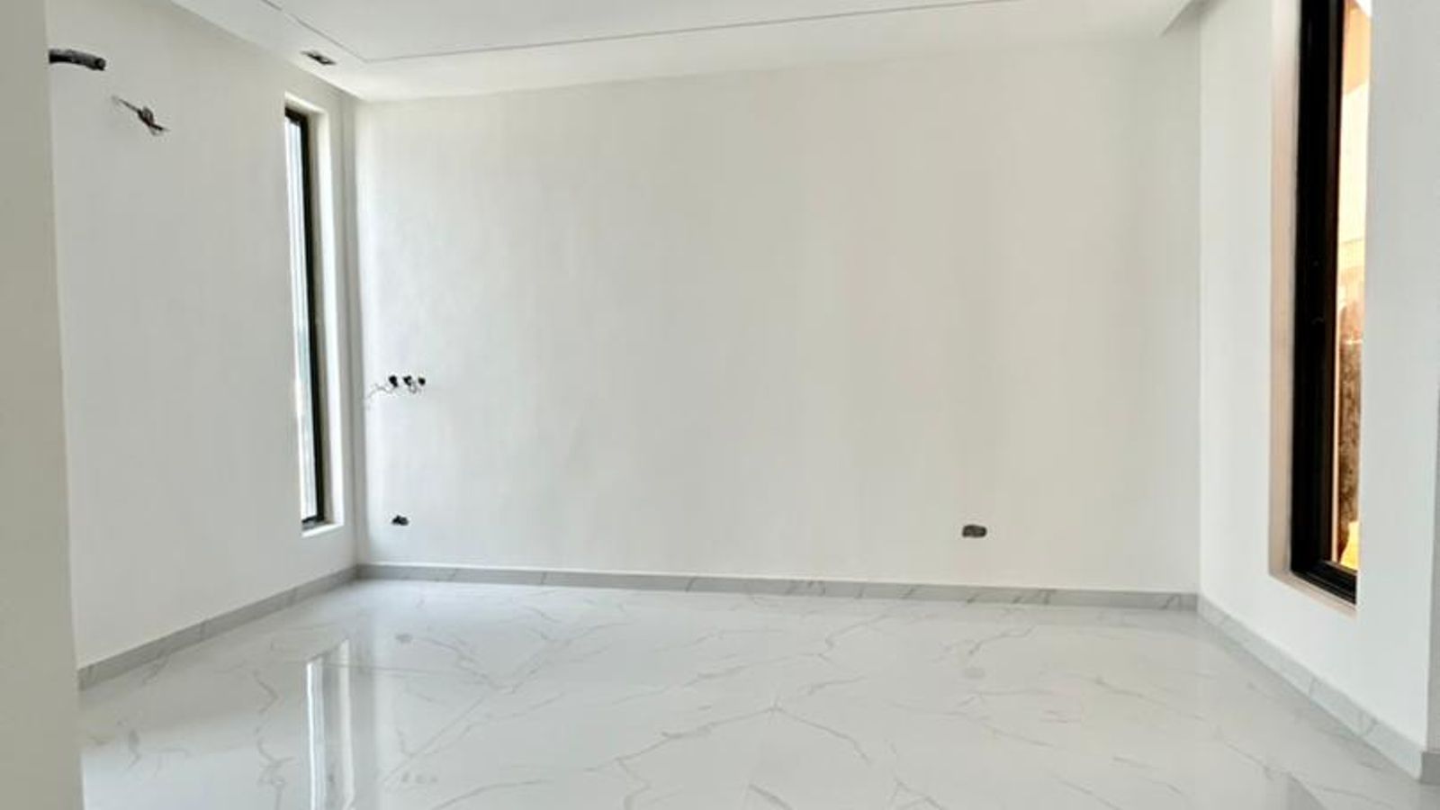 6 Bedroom Fully Detached Duplex