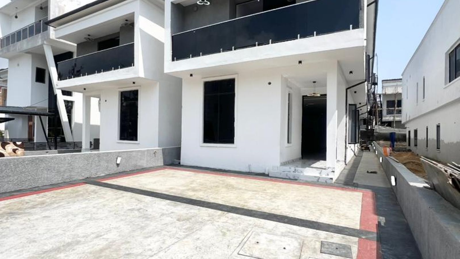 5 Bedroom Semi Detached Duplex