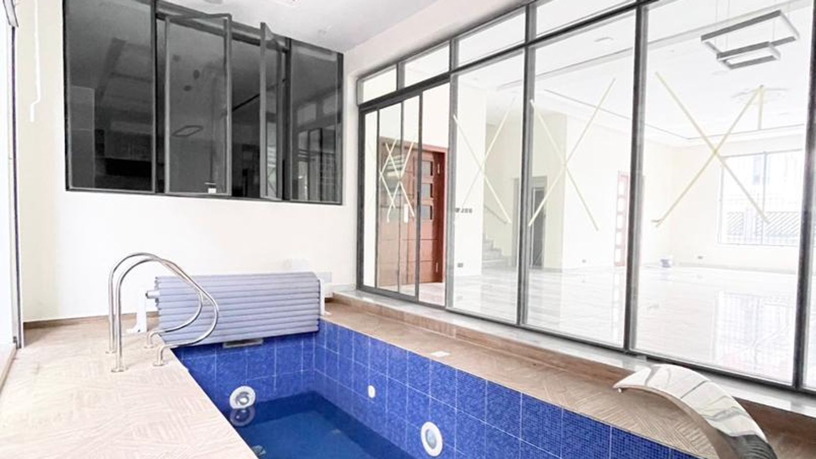 5 Bedroom Fully Detached Duplex