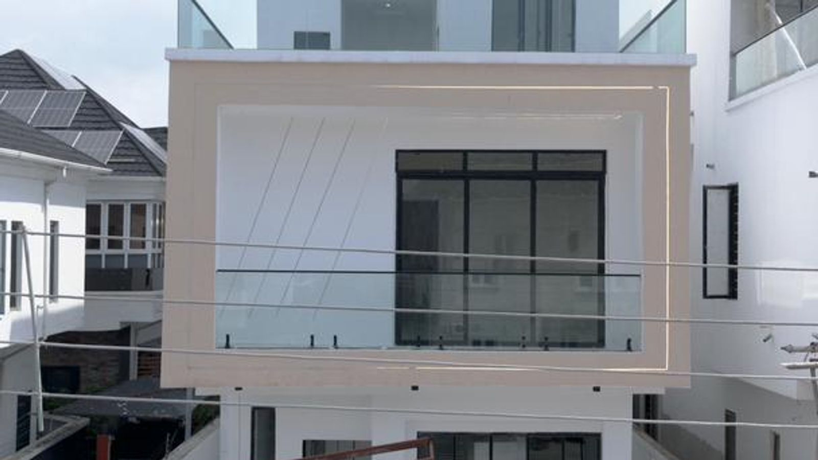 5 Bedroom Fully Detached Duplex