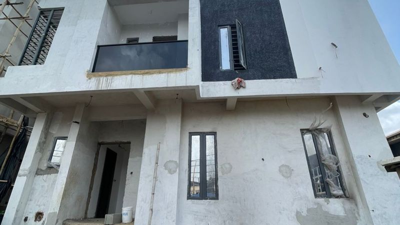 5 Bedroom Fully Detached Duplex