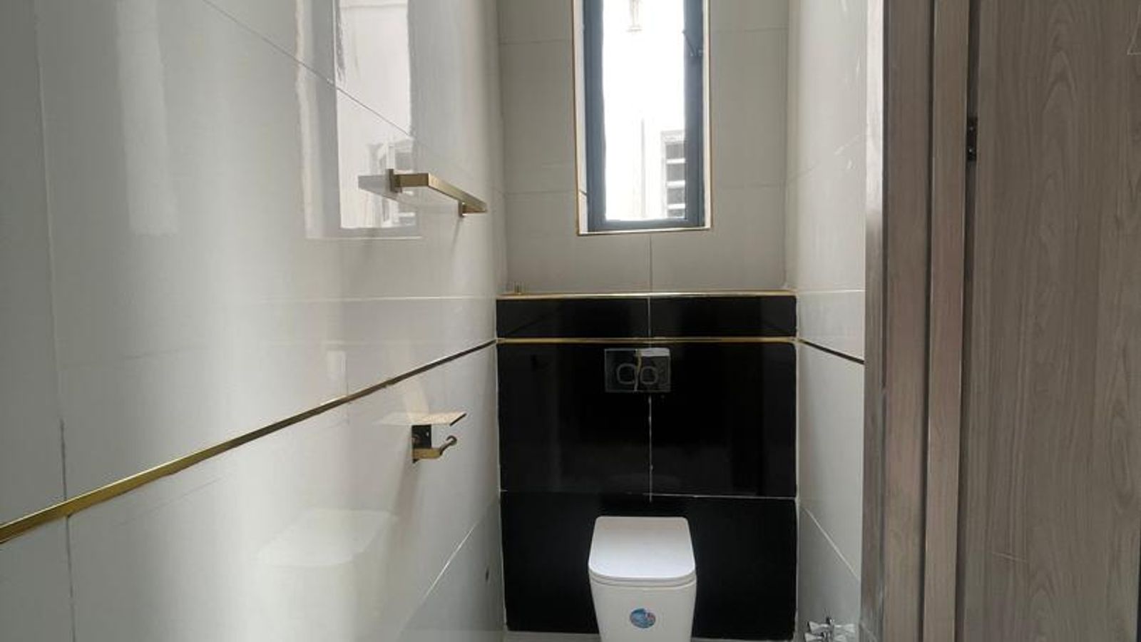 5 Bedroom Fully Detached Duplex