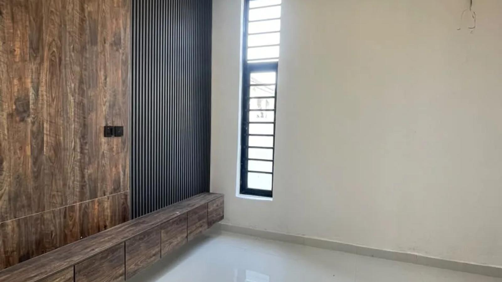 5 Bedroom Fully Detached Duplex
