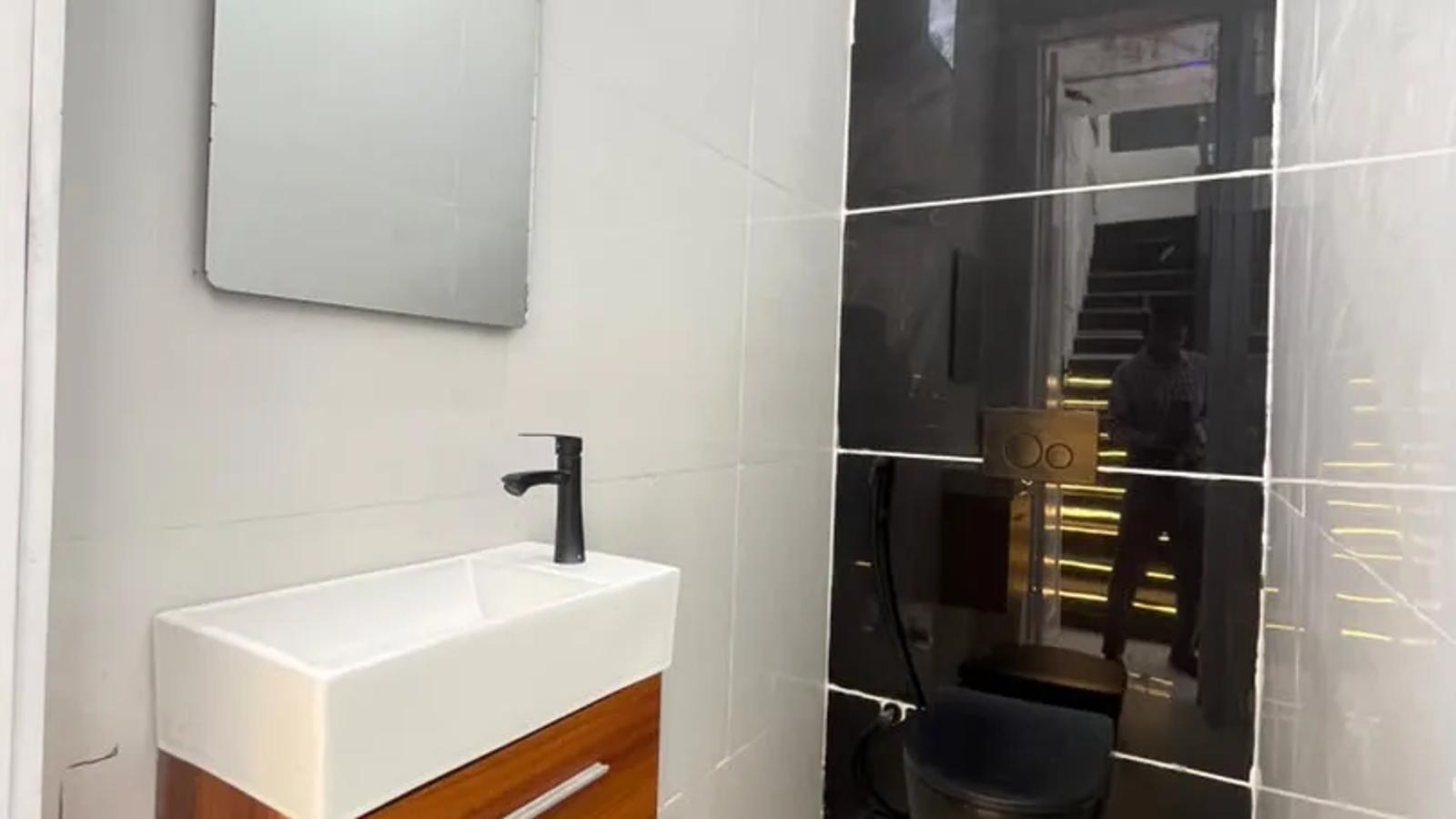 4 BEDROOM FULLY DETACHED DUPLEX WITH BQ