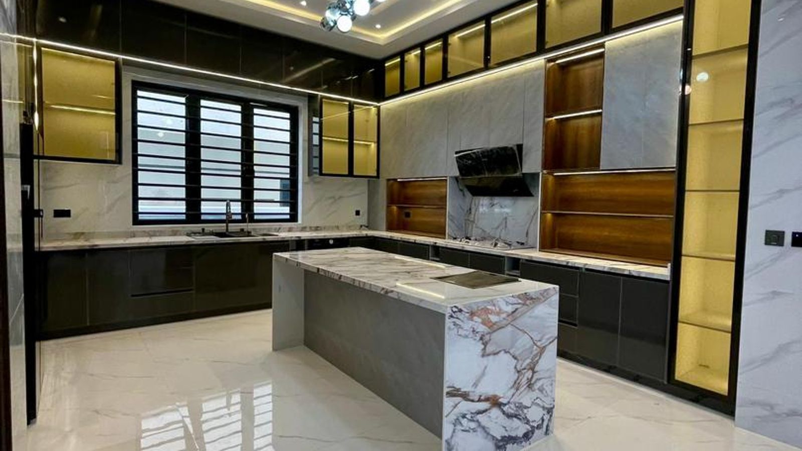 5 Bedroom