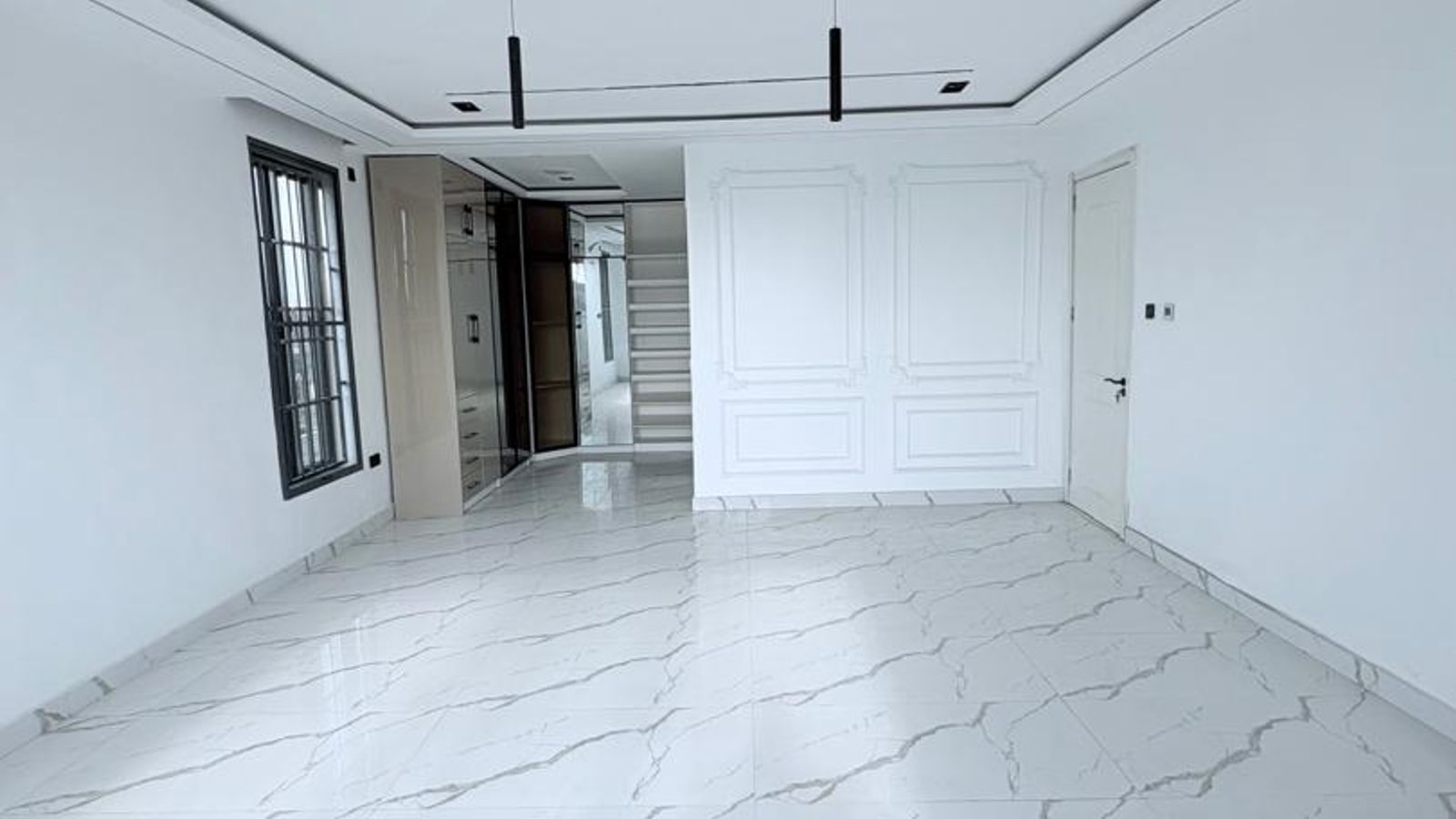 5 Bedroom Fully Detached Duplex