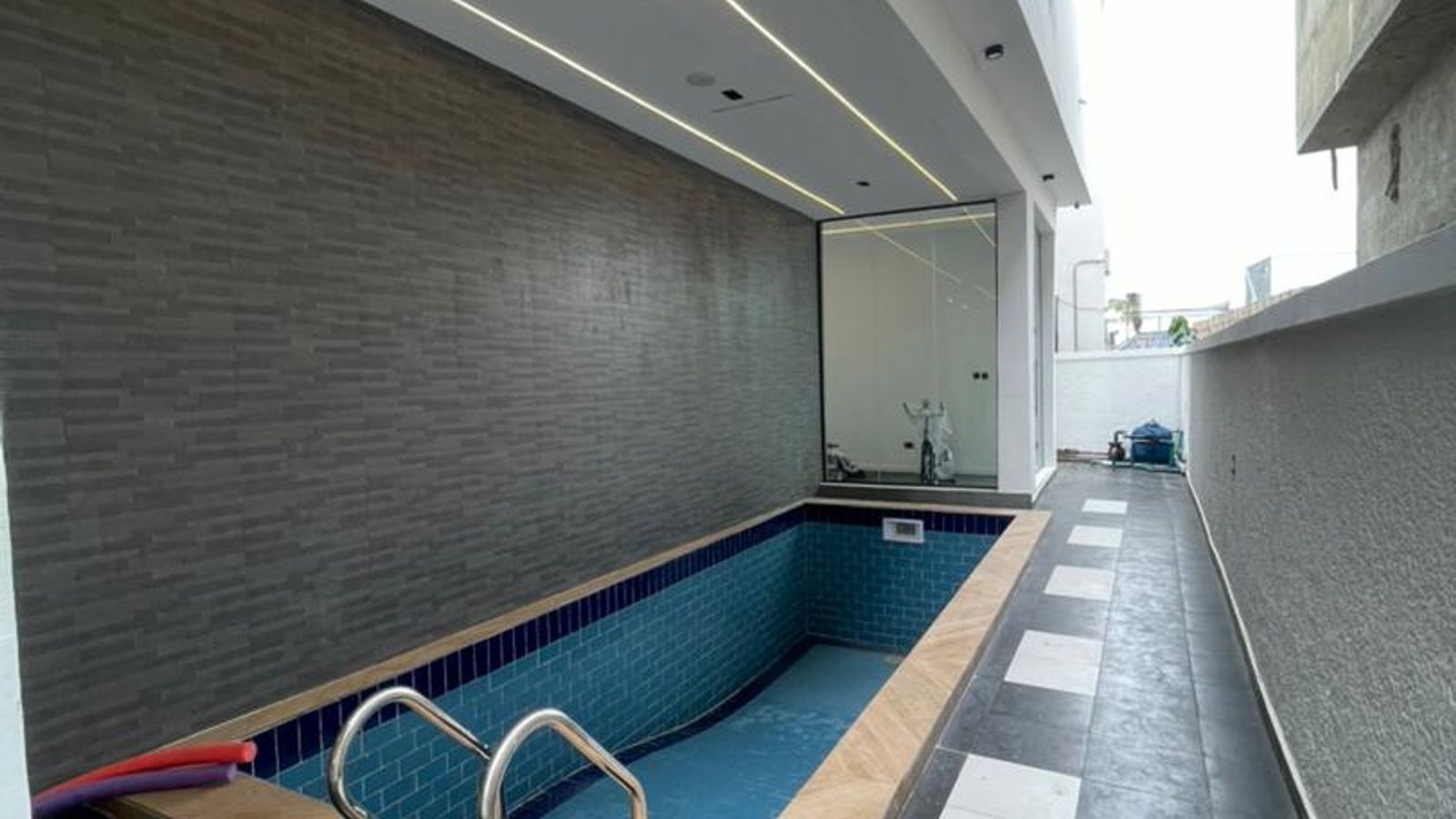 5 Bedroom Fully Detached Duplex