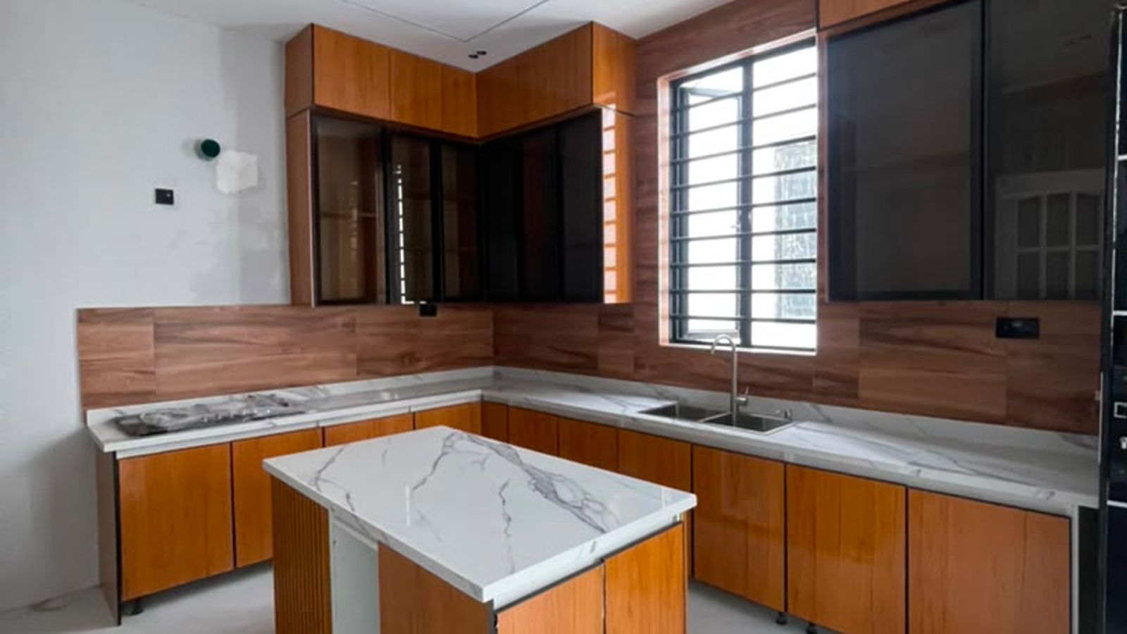 5 Bedroom Fully Detached Duplex
