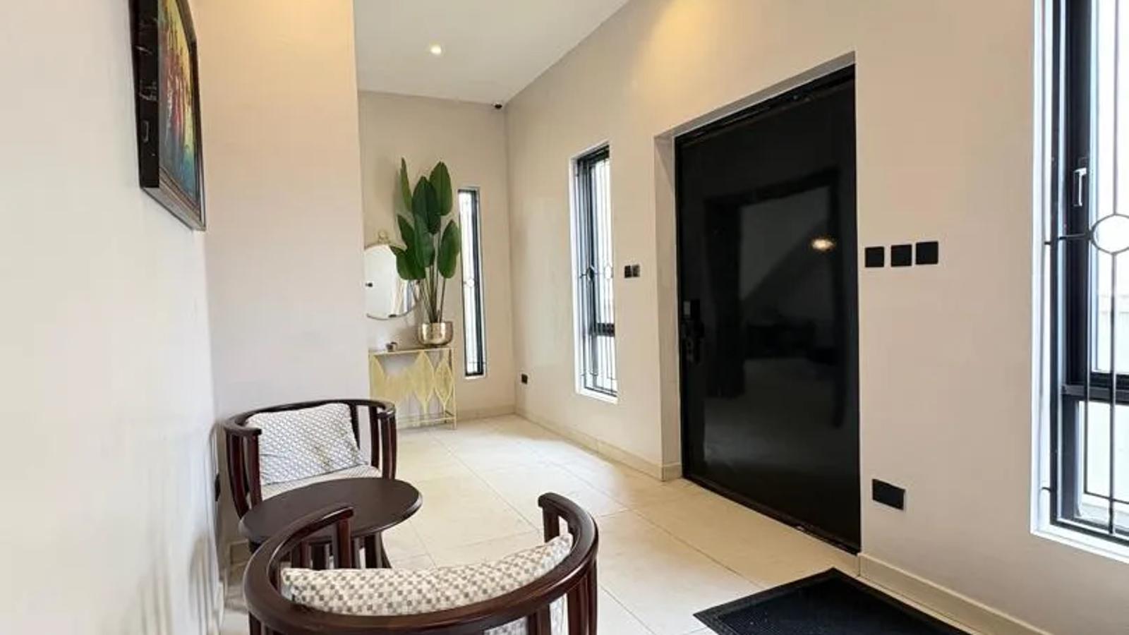 5 Bedroom Fully Detached Duplex