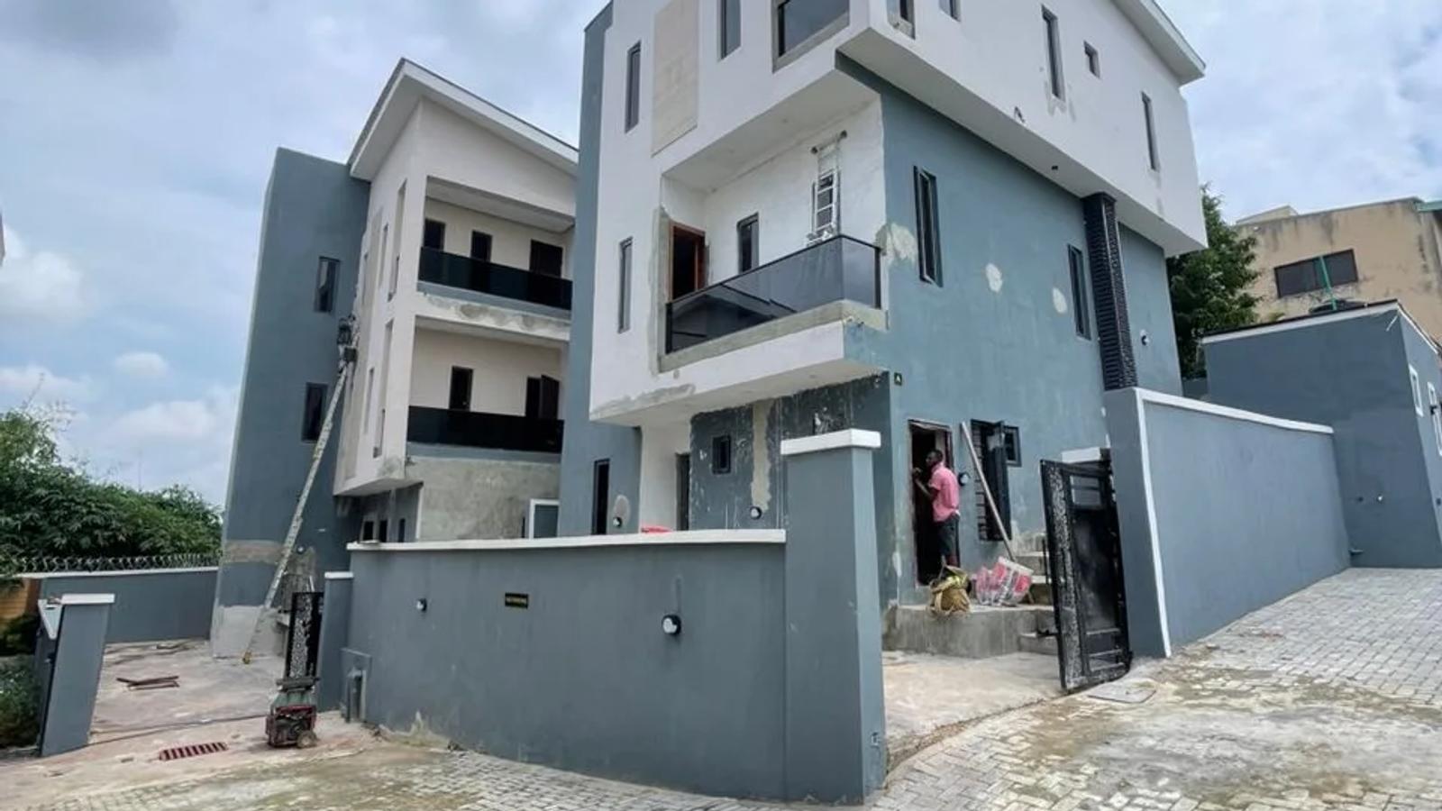 4 Bedroom Semi Detached and Fully Detached Duplex