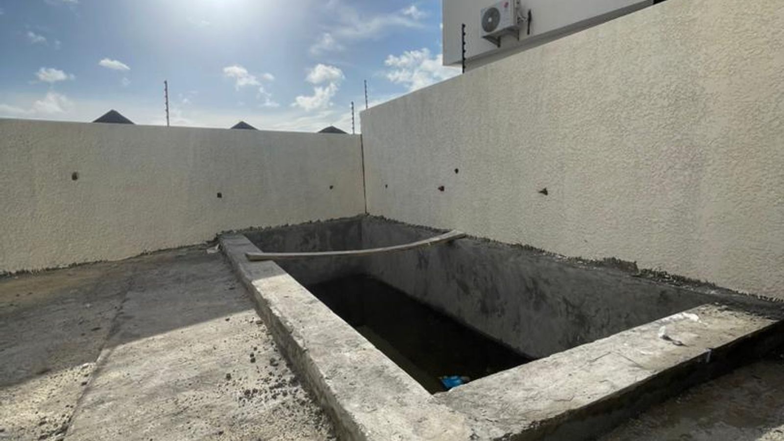 5 Bedroom Fully Detached duplex