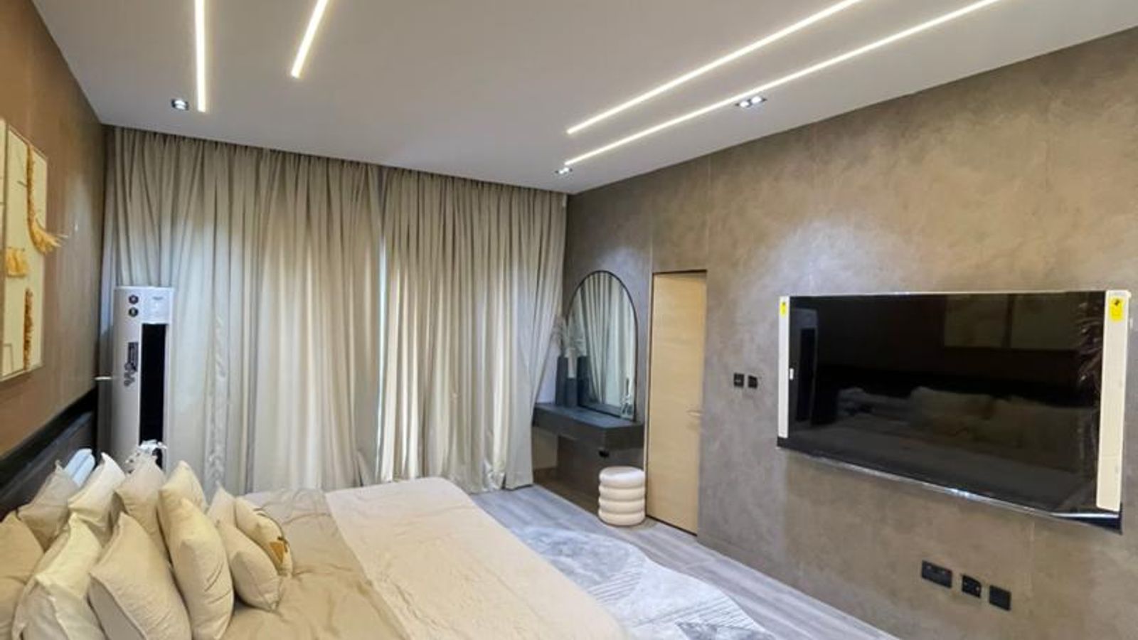 2 &3 Bedroom Apartment