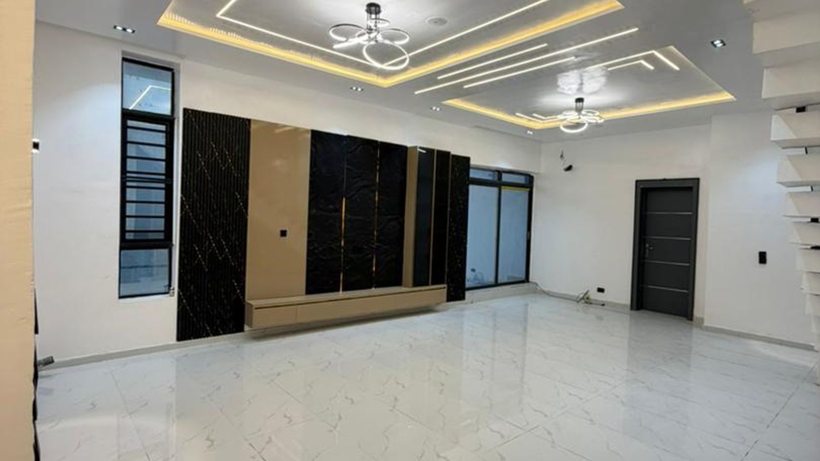 5 Bedroom Fully Detached Duplex