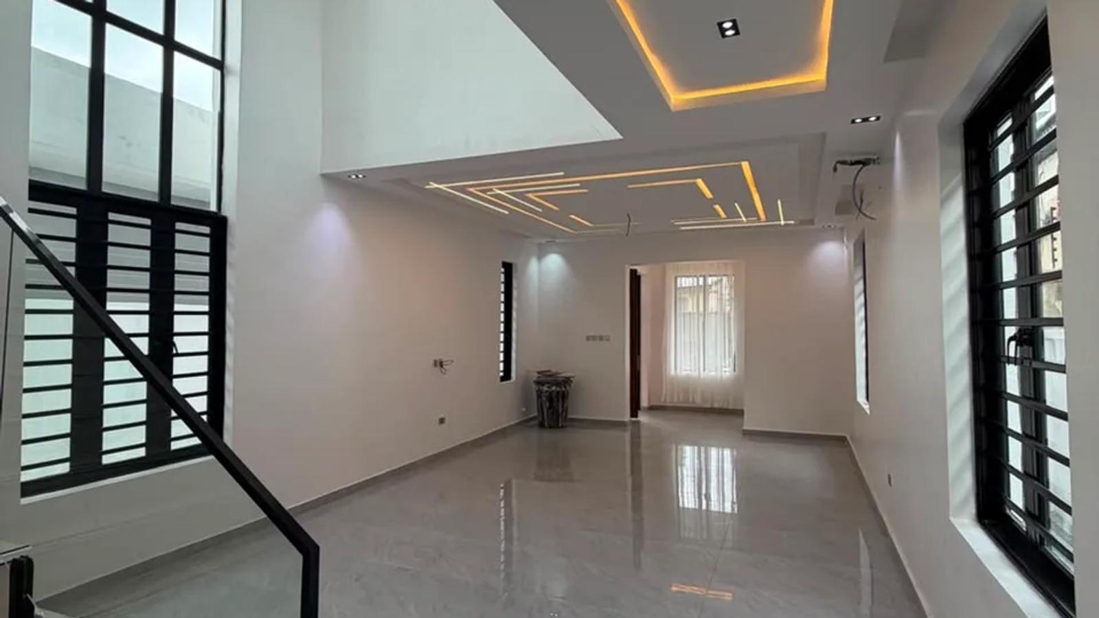 5 Bedroom Fully Detached Duplex