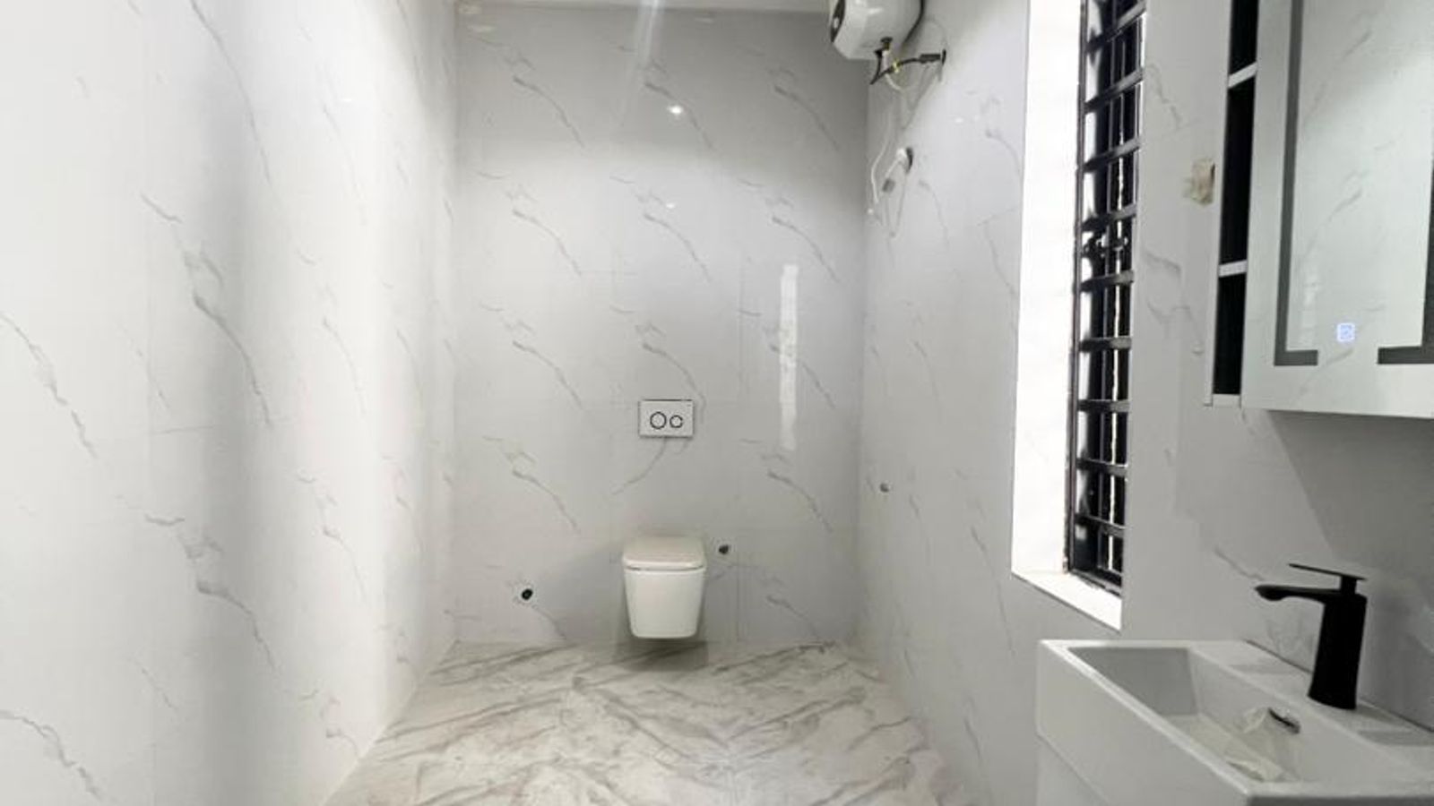 5 Bedroom Semi Detached Duplex