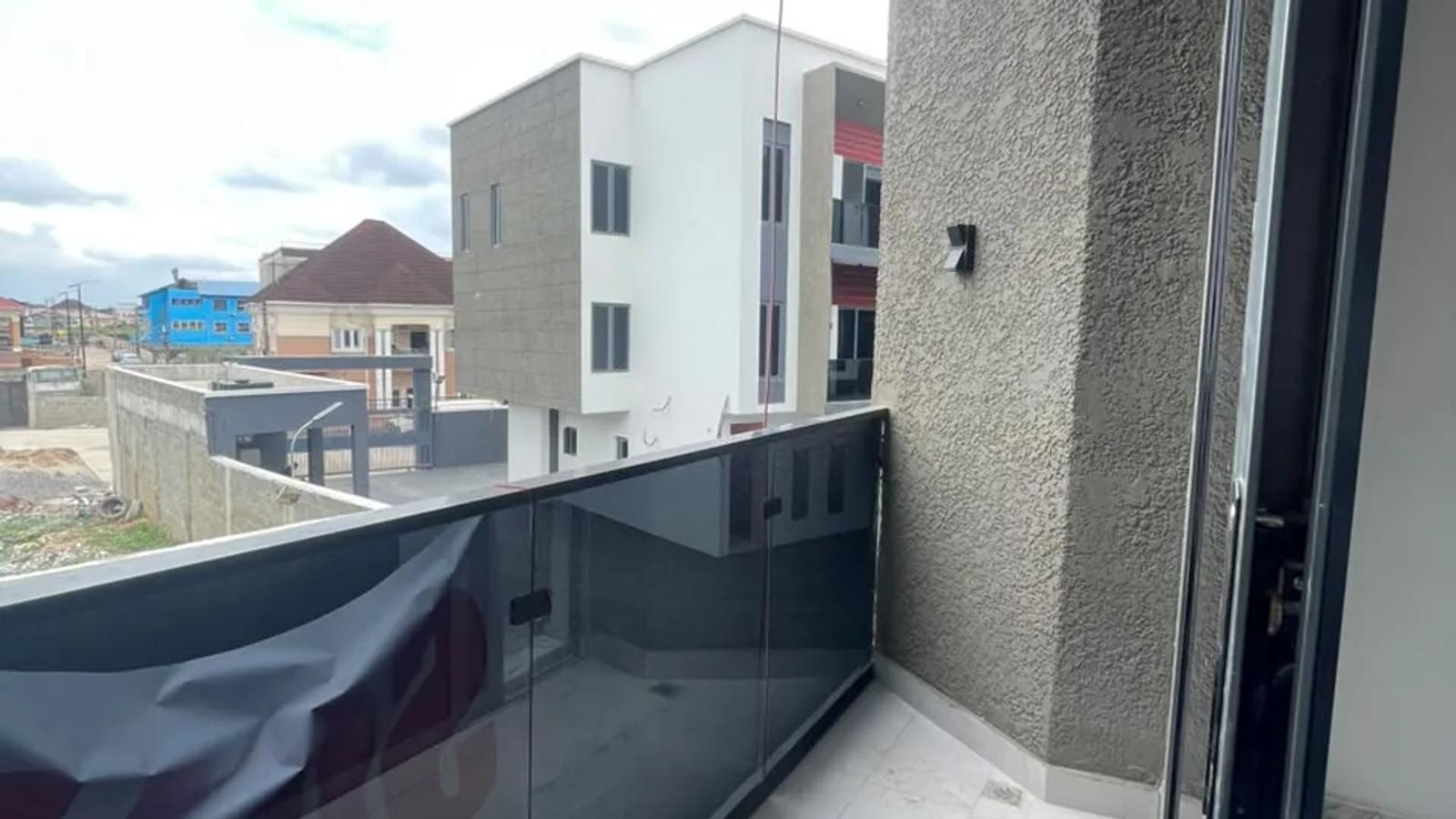 3&4 BEDROOM DUPLEX