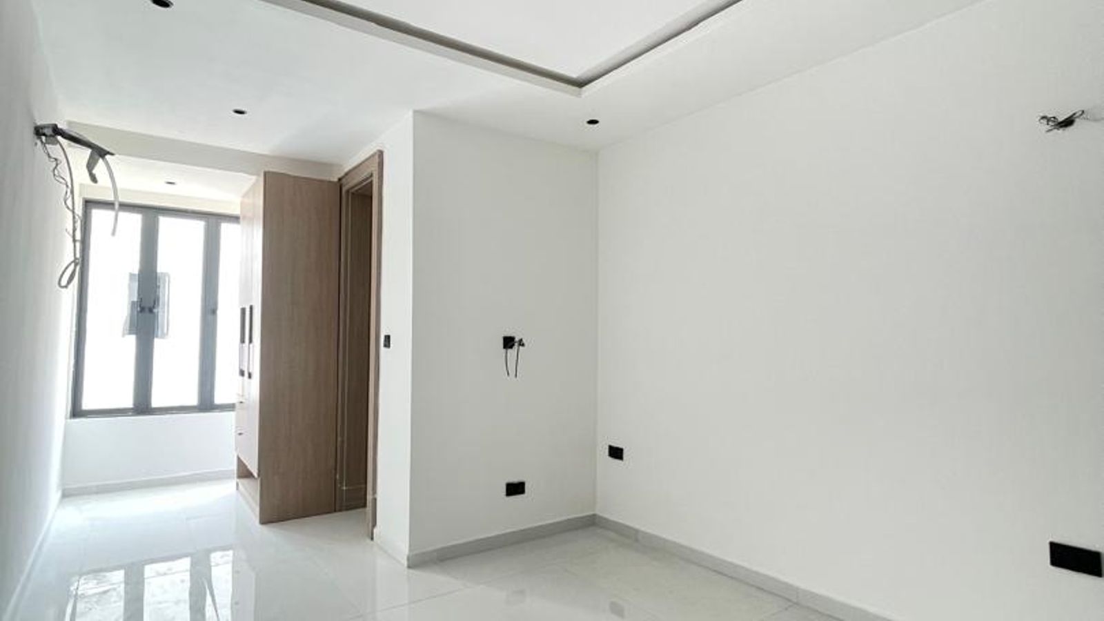 5 Bedroom Fully Detached Duplex