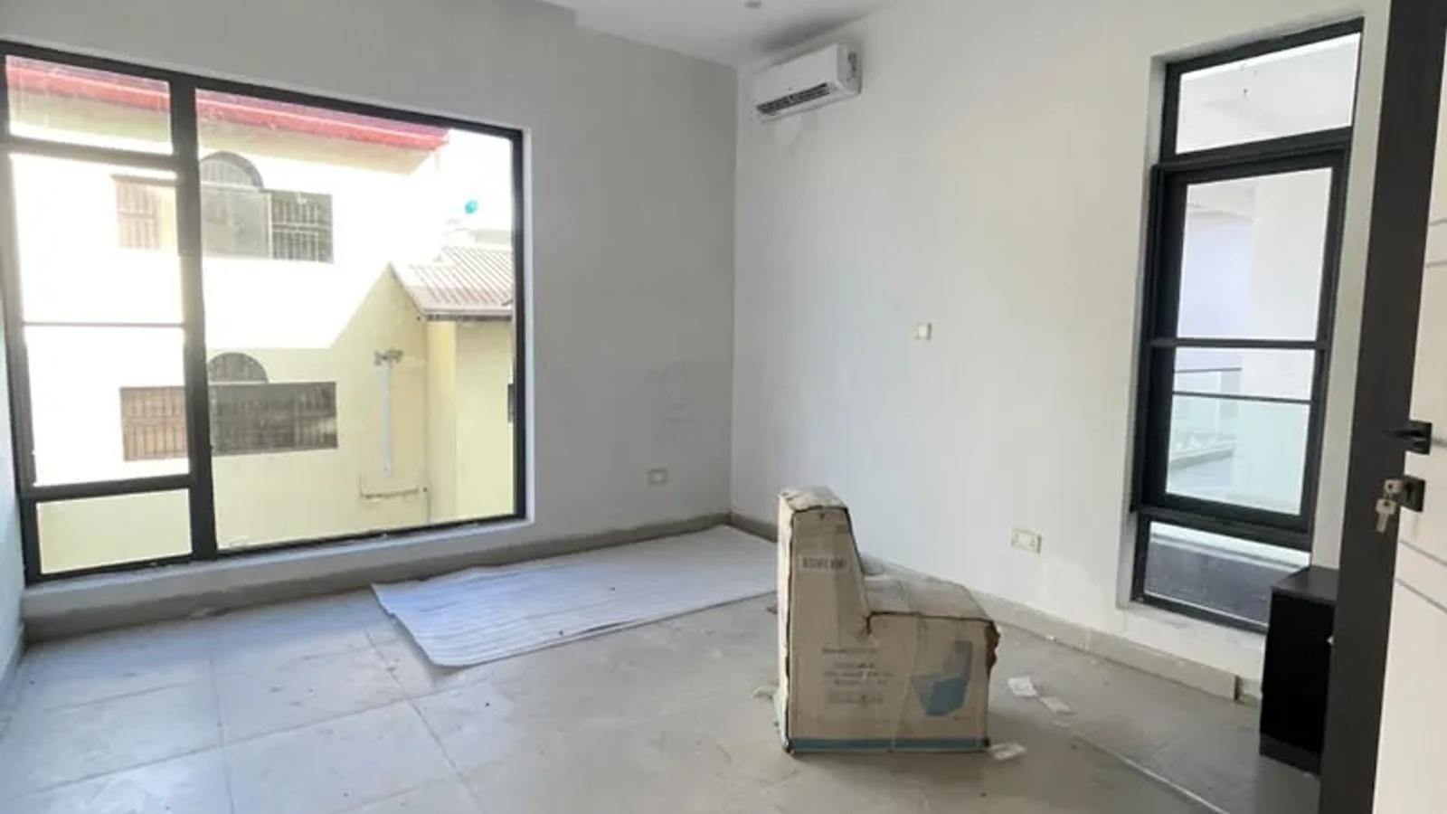 5 Bedroom Fully Detached Duplex