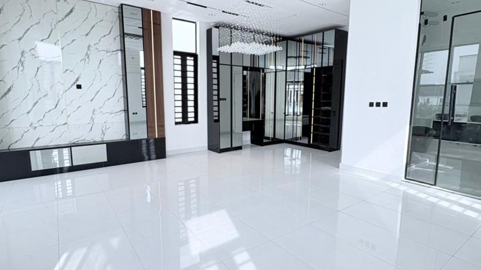 5 Bedroom Fully Detached Duplex