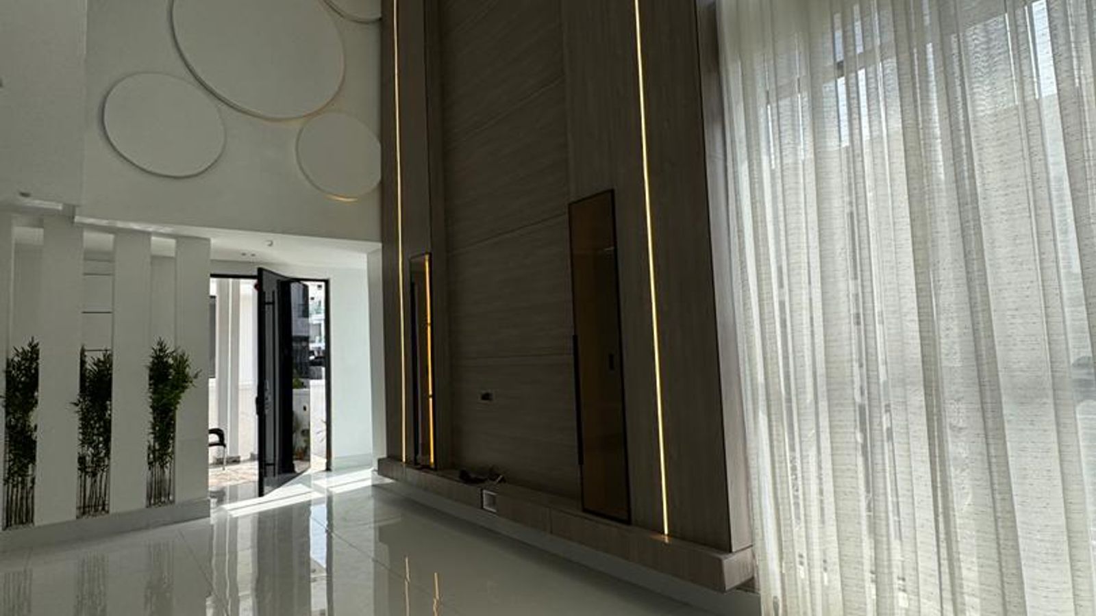 5 Bedroom