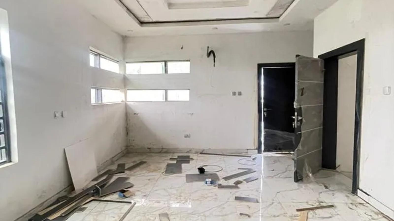 5 Bedroom Fully Detached Duplex