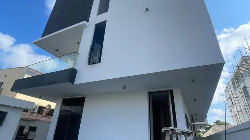 5 Bedroom Fully Detached Duplex