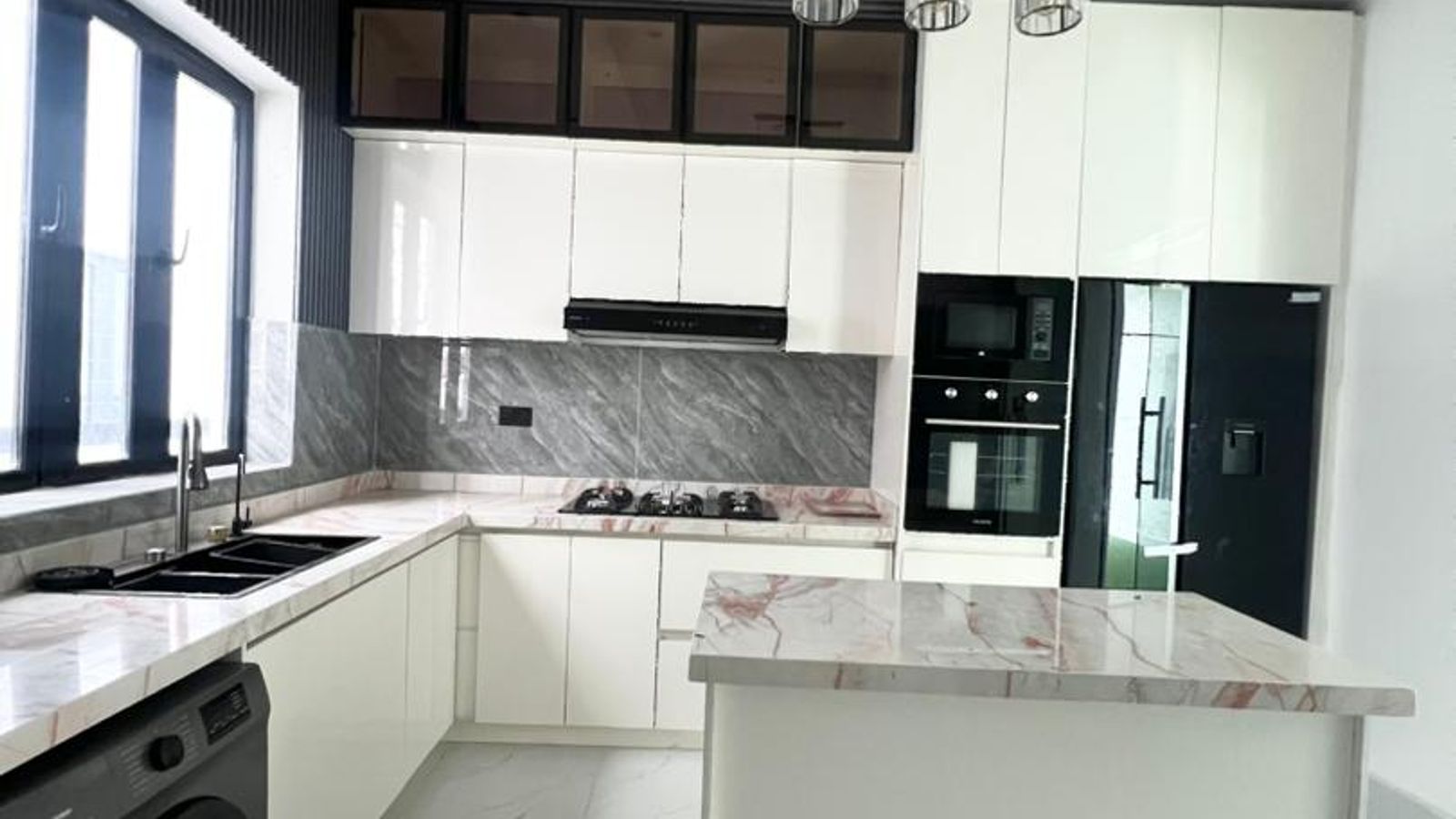 5 Bedroom Fully Detached Duplex
