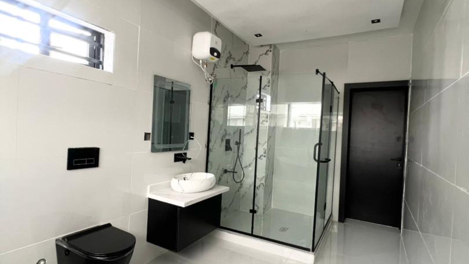 5 Bedroom Fully Detached Duplex