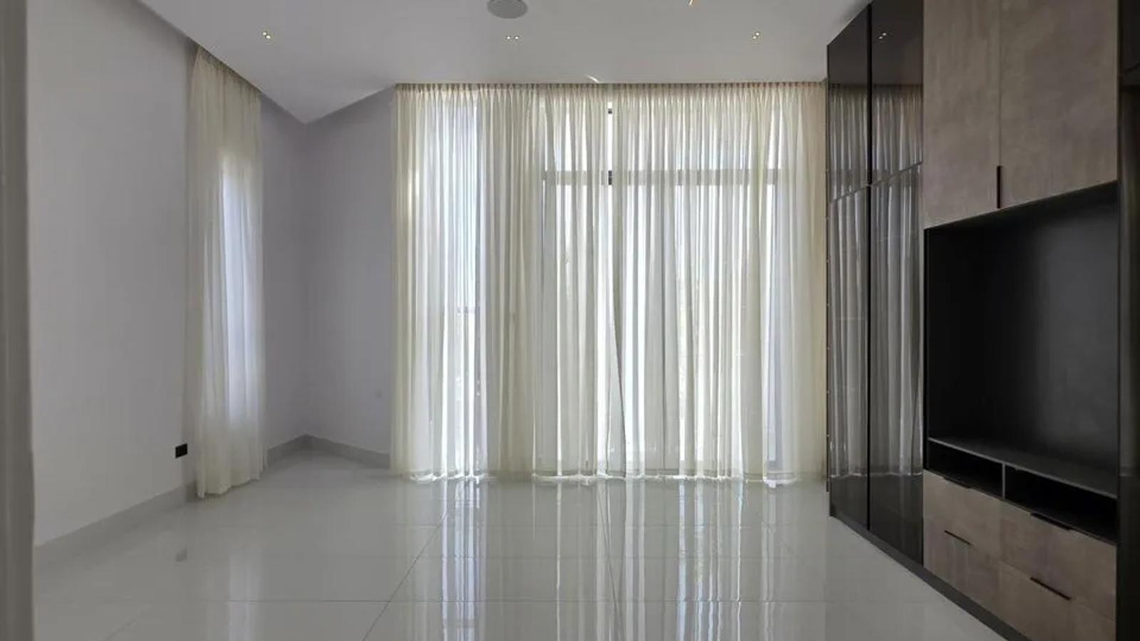5 Bedroom Fully Detached Duplex