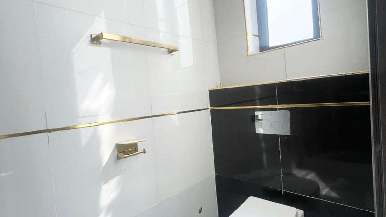 5 Bedroom Fully Detached Duplex
