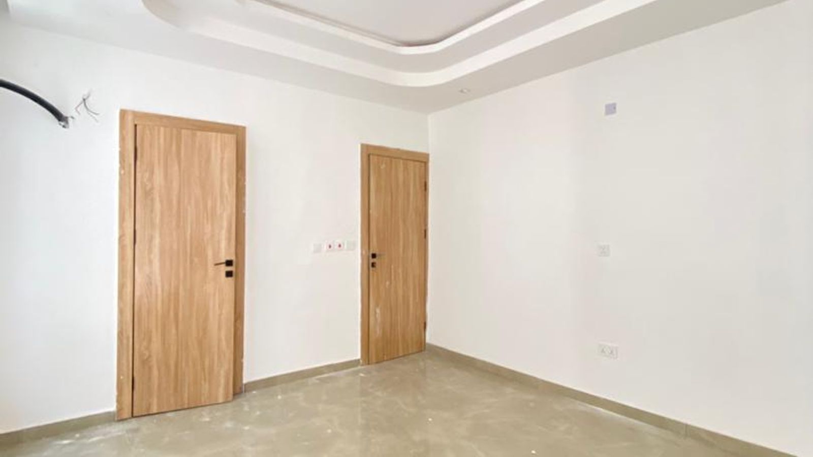 6 Bedroom Fully Detached Duplex