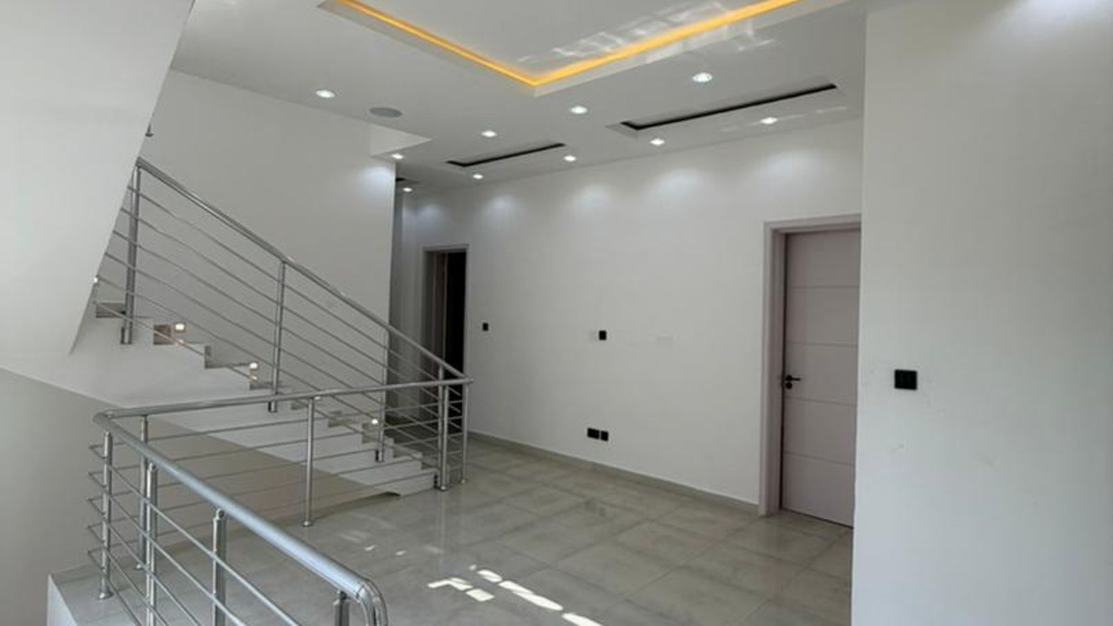 5 Bedroom Fully Detached Duplex